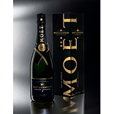 Foto van Moet & chandon champagne nectar imperial cadeau 0,75ltr via burobloemen